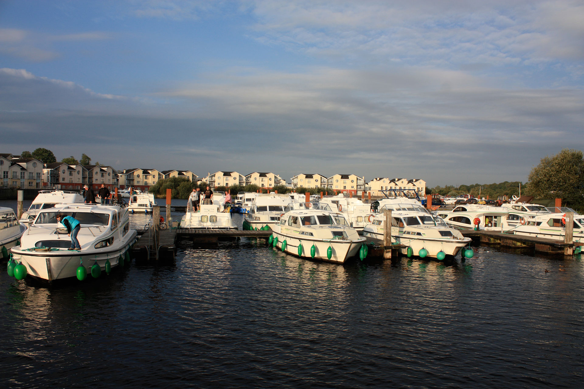 Hausboot fahren in Irland: Der Yachthafen von Carrick-on-Shannon