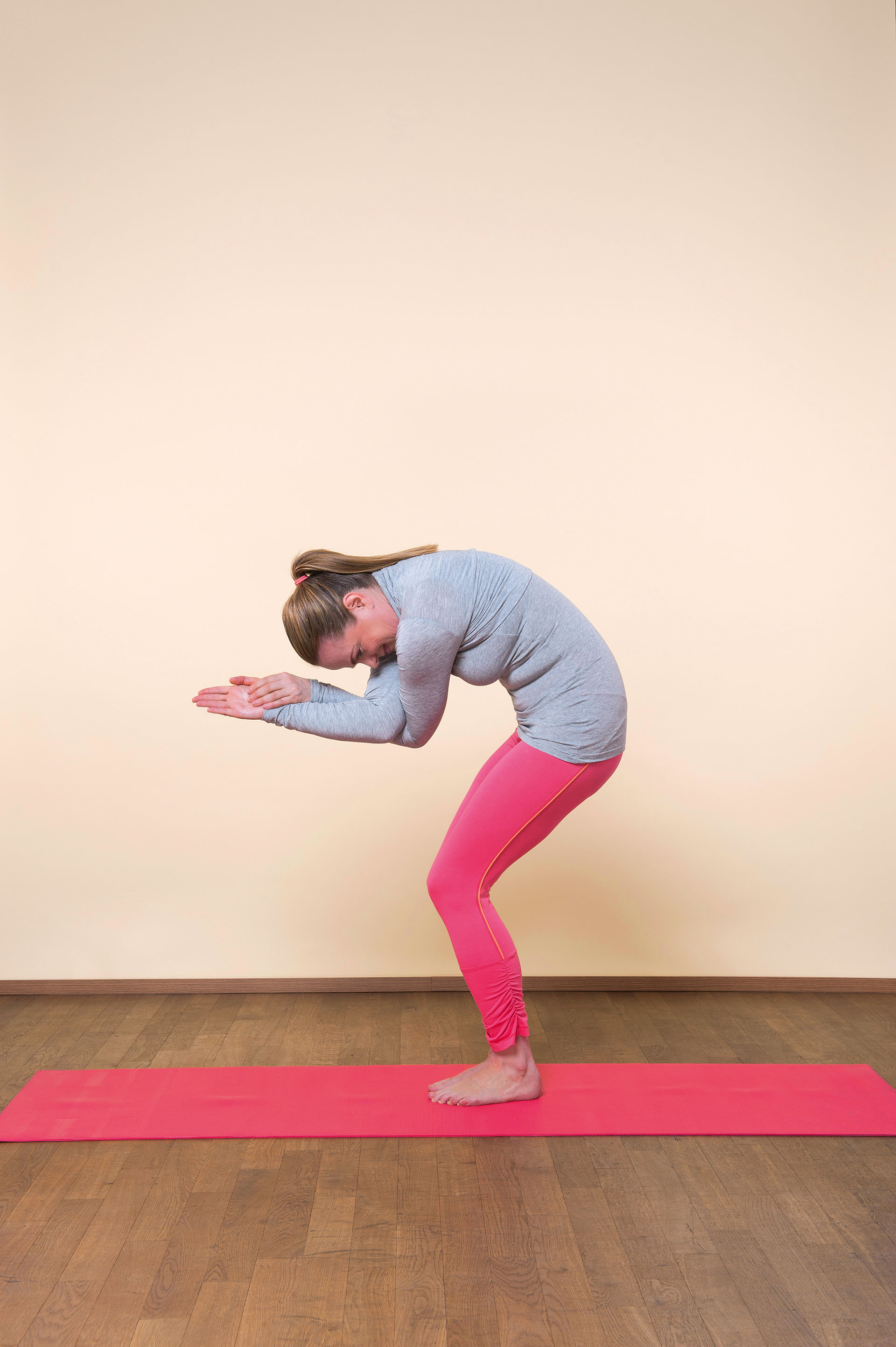 Yogaübungen für Rücken und Nacken: Adler 4