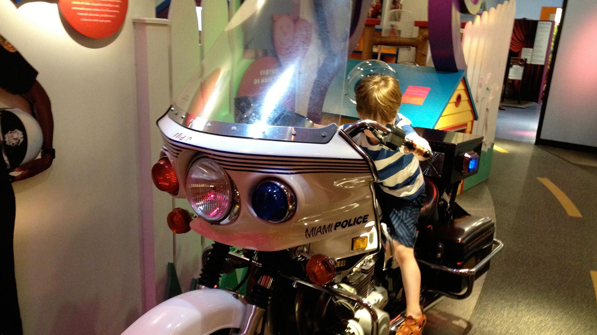 Bild Polizeimotorrad im Miami Children's Museum
