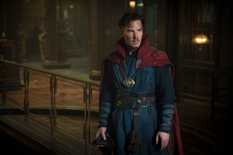 Benedict Cumberbatch im Superheldenkostüm
