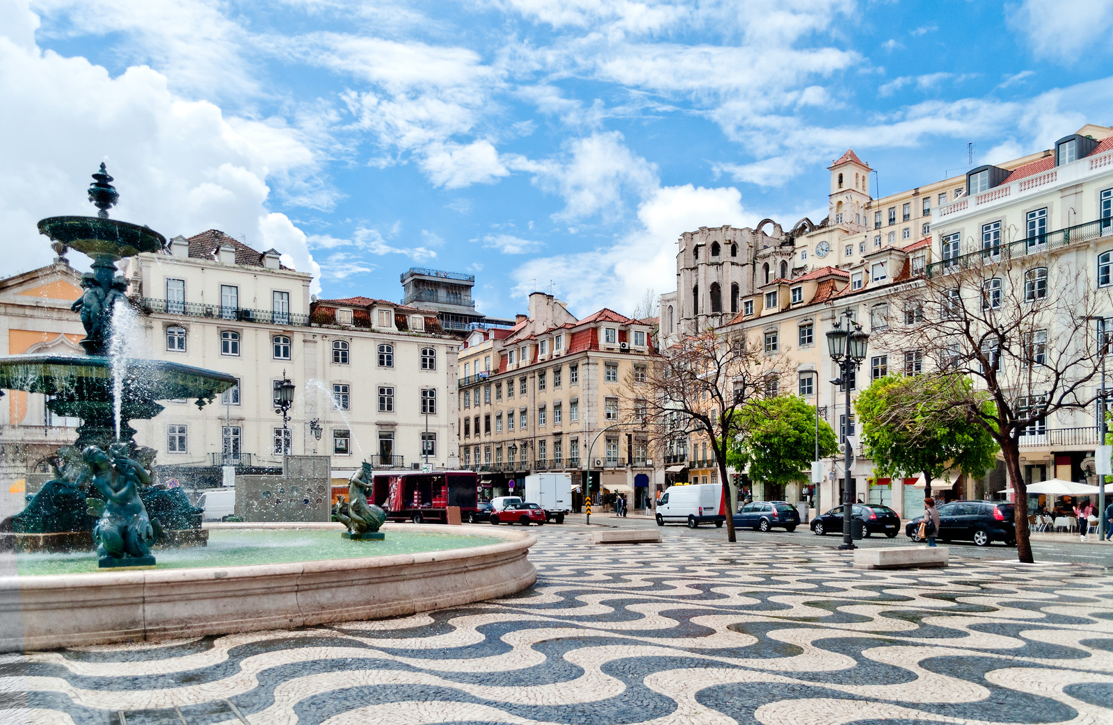 Städtereisen: Kurzurlaub in Lissabon - Rossio, ein beliebter Treffpunkt